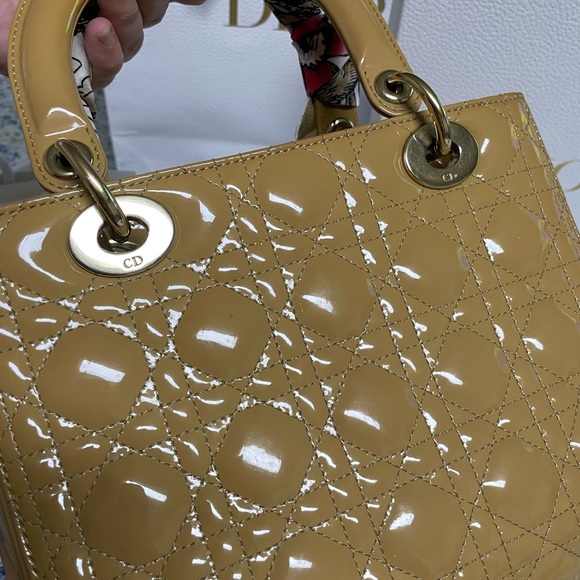 Authentic Lady Dior Medium Handbag - Picture 6 of 16